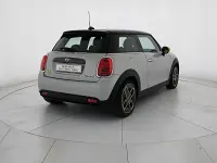 Usata Mini Cooper SE 135 kW (184 CV) 2020 White silver Utilitaria