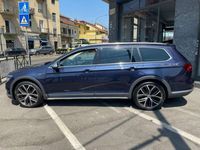 Usata VW Passat Alltrack 190 CV (139 kW) 2017 Blu/azzurro Station wagon