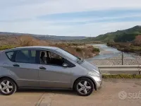 Usata Mercedes A180 109 CV (80 kW) 2005 Grigio Berlina