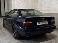 Usata BMW 318 140 CV (102 kW) 1992 Coupé