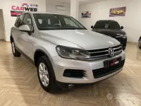 Usata VW Touareg 240 CV (176 kW) 2011 Grigio SUV
