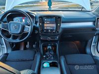Usata Volvo XC40 Momentum 156 CV (114 kW) 2018 Bianco SUV