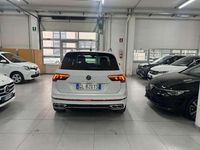 Usata VW Tiguan R-line 150 CV (110 kW) 2023 Bianco SUV