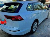Usata VW Golf VIII Life 116 CV (85 kW) 2021 Bianco Station wagon