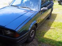 Usata Alfa Romeo 75 110 CV (80 kW) 1989 Blu Berlina