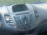 Usata Ford Fiesta 75 CV (55 kW) 2014 Bianco Utilitaria