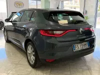 Usata Renault Mégane Zen 110 CV (80 kW) 2018 Grigio Berlina