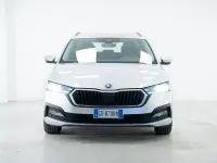 Käytetty Skoda Octavia Executive 110 HP (80 kW) 2021 Harmaa Farmari