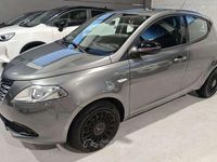Usata Lancia Ypsilon 69 CV (50 kW) 2014 Grigio Utilitaria