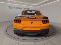 Nuova Ford Mustang Dark Horse 454 CV (333 kW) 2026 Arancione metallizzato Coupé