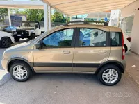 Usata Fiat Panda Climbing 60 CV (44 kW) 2008 Giallo Utilitaria