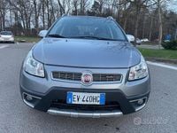 Usata Fiat Sedici 135 CV (99 kW) 2014 Grigio SUV