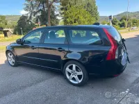 Usata Volvo V50 R-Design 115 CV (84 kW) 2010 Nero Station wagon