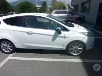 Usata Ford Fiesta 82 CV (60 kW) 2010 Bianco Berlina