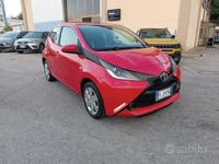 Usata Toyota Aygo X-play 69 CV (50 kW) 2017 Rosso Utilitaria