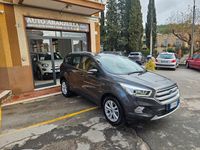 Usata Ford Kuga 120 CV (88 kW) 2019 Nero SUV