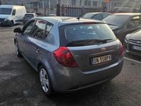Usata Kia Ceed EX 109 CV (80 kW) 2008 Gray Utilitaria