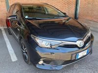 Begagnad Toyota Auris Hybrid Active 99 HK (72 kW) 2017 Blå Kombi
