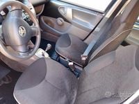 Usata Toyota Aygo 67 CV (49 kW) 2008 Grigio Utilitaria