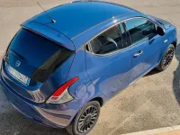Usata Lancia Ypsilon Gold 69 CV (50 kW) 2018 Blu Utilitaria