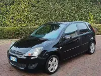 Usata Ford Fiesta 68 CV (50 kW) 2008 Nero Utilitaria