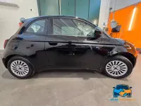 Używany Fiat 500e Action 42 kW (58 KM) 2022 Czarny Sedan/Limuzyna