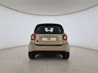 Usata Smart ForTwo Electric Drive Passion 41 kW (56 CV) 2021 Oro Berlina