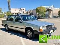 Usata Volvo 740 158 CV (116 kW) 1987 Argento Berlina