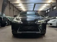 Usata Lexus UX 250h 184 CV (135 kW) 2019 Nero metallizzato SUV