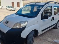 Usata Peugeot Bipper 75 CV (55 kW) 2011 Bianco Monovolume
