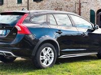 Occasion Volvo V60 CC Momentum 150 PK (110 kW) 2016 Zwart Stationwagen