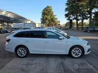 Käytetty Skoda Octavia Style 150 HP (110 kW) 2022 Valkoinen Farmari