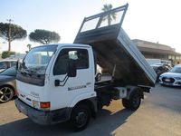 Usata Nissan Cabstar 106 CV (77 kW) 2001 Bianco Pick-up