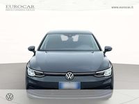 Usata VW Golf VIII Life 131 CV (96 kW) 2022 Dolphin grey metallizzato Berlina