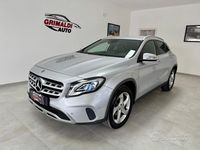 Usata Mercedes GLA200 136 CV (100 kW) 2019 Grigio SUV