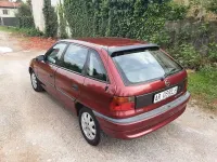 Usata Opel Astra Edition 90 CV (66 kW) 1997 Rosso