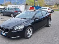 Usata Volvo V40 Kinetic 120 CV (88 kW) 2016 Nero Berlina