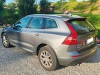 Usado Volvo XC60 Momentum 197 CV (144 kW) 2021 Plateado SUV