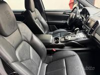 Usata Porsche Cayenne 245 CV (180 kW) 2012 Nero SUV