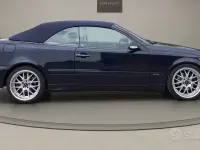 Usata Mercedes CLK320 218 CV (160 kW) 2001 Blu Cabrio