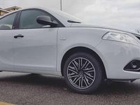 Usata Lancia Ypsilon 69 CV (50 kW) 2018 Grigio Utilitaria