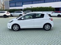 Usata Toyota Yaris Hybrid Business Edition 73 CV (53 kW) 2019 Bianco Berlina