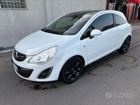 Usata Opel Corsa 75 CV (55 kW) 2011 Bianco Utilitaria