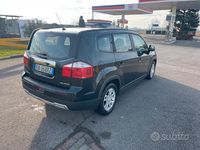 Usata Chevrolet Orlando 131 CV (96 kW) 2012 Rosso Monovolume