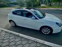 Usata Alfa Romeo Giulietta Distinctive 140 CV (102 kW) 2013 Bianco Utilitaria