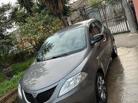 Usata Lancia Ypsilon 95 CV (69 kW) 2016 Grigio Utilitaria