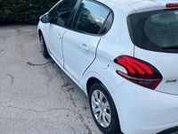 Usata Peugeot 208 82 CV (60 kW) 2016 Bianco Utilitaria