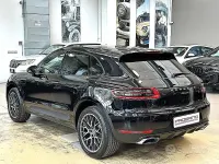 Usata Porsche Macan 252 CV (185 kW) 2018 Deep black SUV
