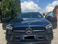 Usata Mercedes A180 Premium 116 CV (85 kW) 2019 Blu Berlina