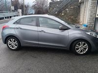 Usata Hyundai i30 128 CV (94 kW) 2015 Grigio Berlina